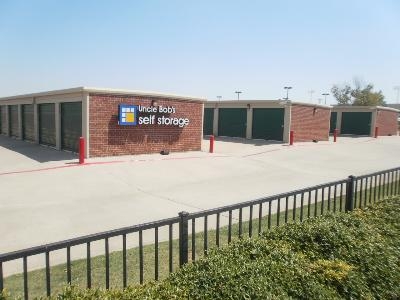 Uncle Bob's Self Storage - Plano - 4005 W Plano Pky - Photo 6