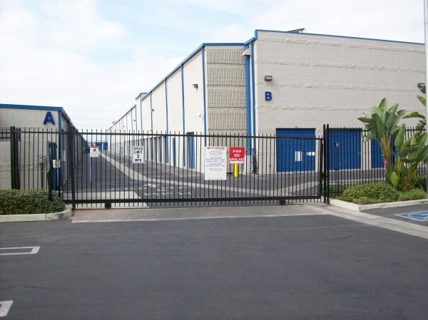 US Storage Centers - Stanton - Photo 3