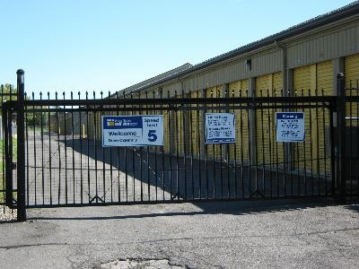 Uncle Bob's Self Storage - Liverpool - Photo 3