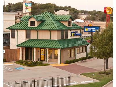 Uncle Bob's Self Storage - Dallas - Manderville Ln - Photo 3