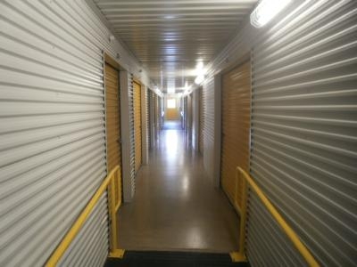 Uncle Bob's Self Storage - Fort Worth - 6050 Granbury Rd - Photo 6