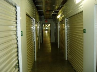 Uncle Bob's Self Storage - Columbus - 4735 Evanswood Dr - Photo 4