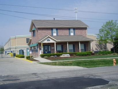 Uncle Bob's Self Storage - Columbus - 4735 Evanswood Dr - Photo 1