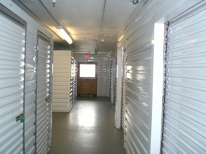 Signal Hill Self Storage - Photo 3