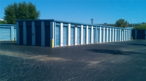Sentry Self Storage - Tampa, Florida - Photo 2