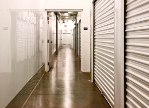 StorQuest Self Storage - Los Angeles - Hill St - Photo 5