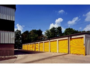 Uncle Bob's Self Storage - Gaithersburg - Photo 9