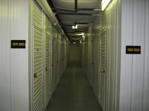 Uncle Bob's Self Storage - Tampa - 3000 W Columbus Dr - Photo 7