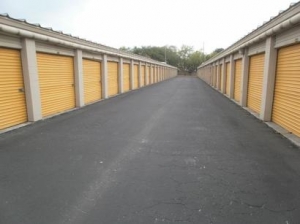 Uncle Bob's Self Storage - Tampa - 7550 W Waters Ave - Photo 4