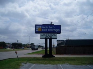 Uncle Bob's Self Storage - Fort Worth - 4820 Western Center Blvd - Photo 3