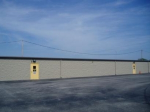 Uncle Bob's Self Storage - Cleveland - 4976 W 130th St - Photo 4