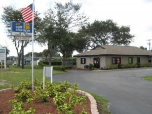 Uncle Bob's Self Storage - Tampa - 6010 E Hillsborough Ave - Photo 4