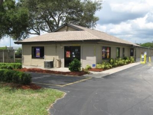 Uncle Bob's Self Storage - Tampa - 6010 E Hillsborough Ave - Photo 1