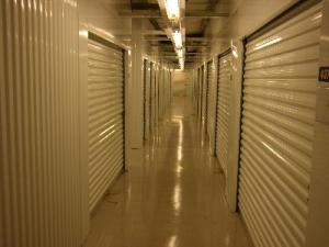 Uncle Bob's Self Storage - Mesa - 545 W Broadway Rd - Photo 7