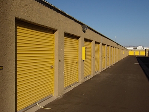 Uncle Bob's Self Storage - Mesa - 139 N Greenfield Rd - Photo 4