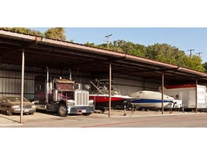 Uncle Bob's Self Storage - Arlington - 4320 Little Rd - Photo 8