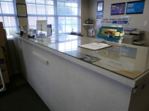 Uncle Bob's Self Storage - Tampa - 1792 W Hillsborough Ave - Photo 4