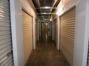 Uncle Bob's Self Storage - Tampa - 1792 W Hillsborough Ave - Photo 5