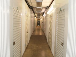 Uncle Bob's Self Storage - San Antonio - 7550 Culebra Rd - Photo 7