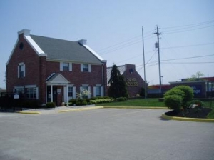 Uncle Bob's Self Storage - Columbus - 5810 Cleveland Ave - Photo 1