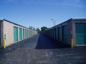 Uncle Bob's Self Storage - Whitehall - Photo 4