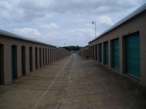 Uncle Bob's Self Storage - Dallas - 3210 S Buckner Blvd - Photo 3