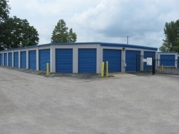 Casino Self Storage - W. Broad - Photo 2